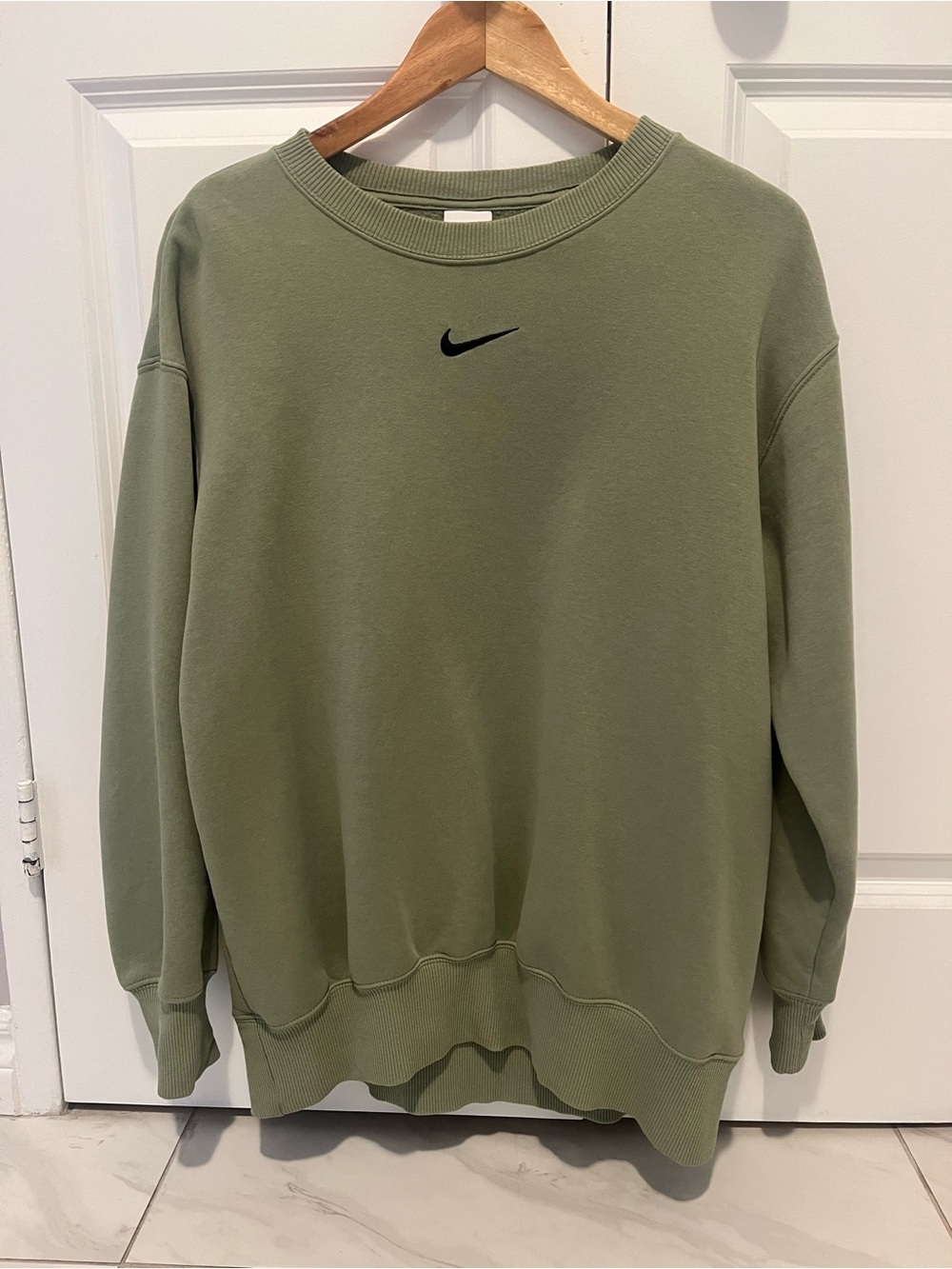 Nike Women's Oversized Crew-Neck Sweatshirt
